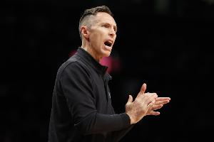 亚历山大：纳什是第一个告诉我能打进NBA的人 对他只有赞赏与尊重